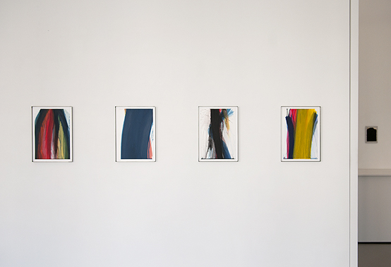 Arnulf Rainer buigt kleur